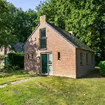 Semesterbostad 4 - Persoons Forest 183