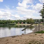 4 - Persoons Forest 183 *