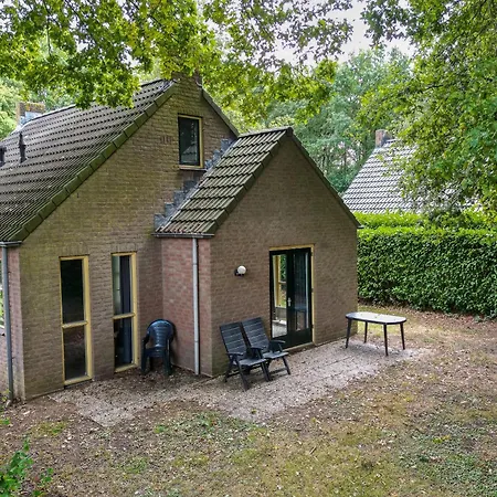Holiday home 4 - Persoons Forest 183 Ewijk